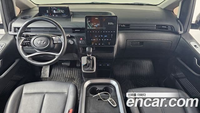 Hyundai Staria 2023 — Фото 7/20