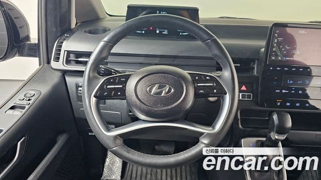 Hyundai Staria 2023 — Фото 12/20