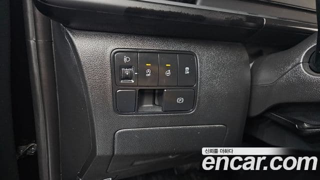 Hyundai Staria 2023 — Фото 16/20