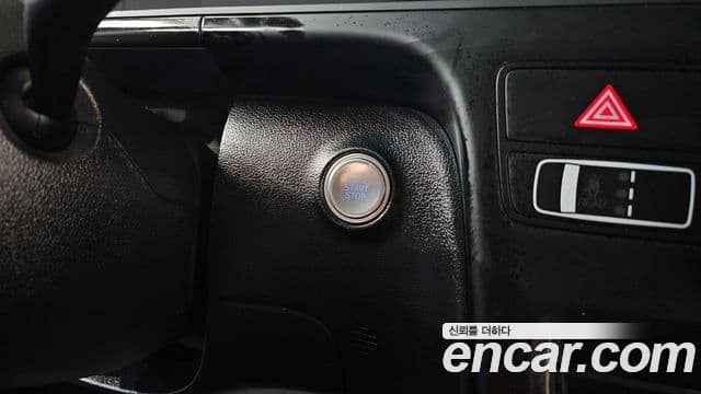 Hyundai Staria 2023 — Фото 17/20