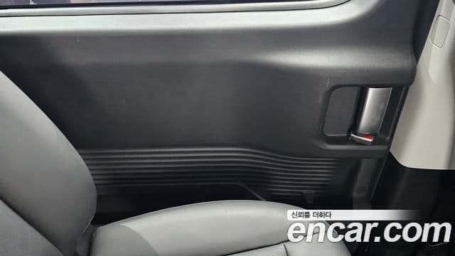 Hyundai Staria 2023 — Photo 24/31