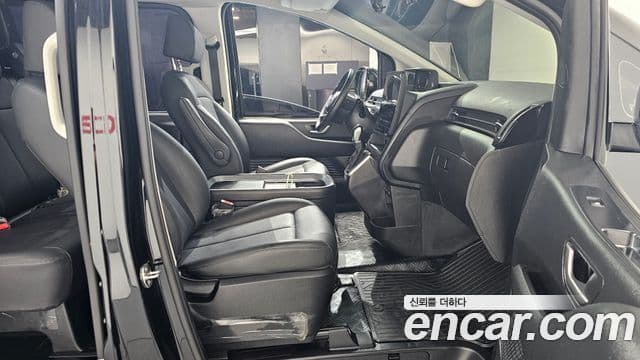 Hyundai Staria 2023 — Photo 14/31