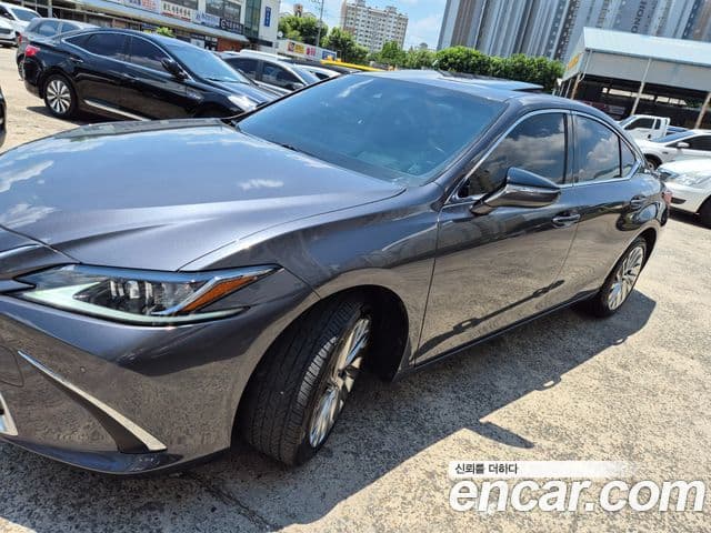 Lexus ES300h 2023 — Şəkil 20/20