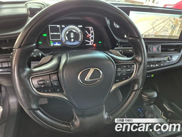 Lexus ES300h 2023 — Şəkil 17/20