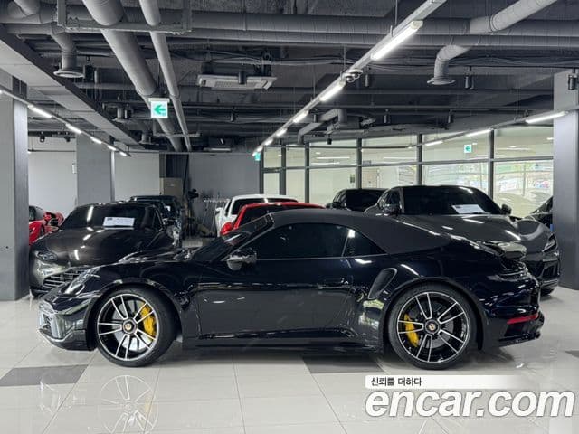 Porsche 911 2023 — Photo 6/16