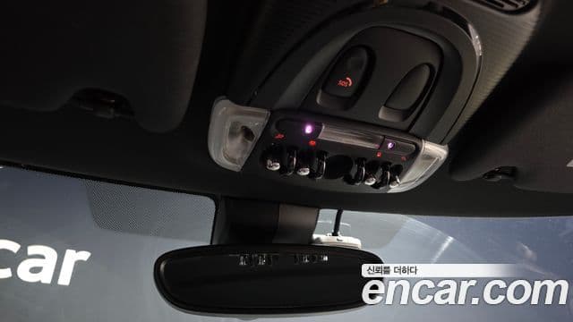 Mini Cooper Electric 2023 — ფოტო 14/38