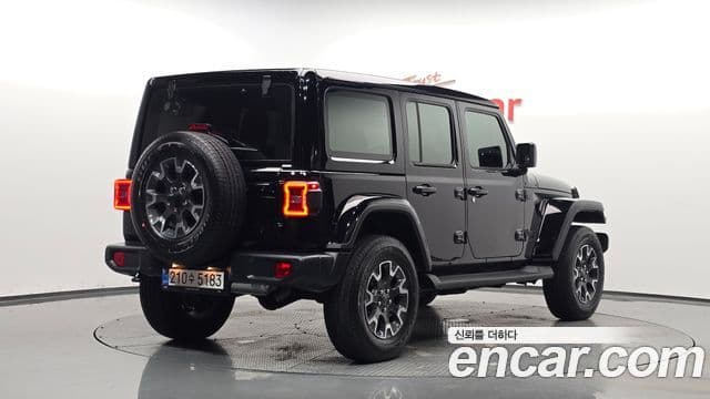 Jeep Wrangler 2025 — ფოტო 2/20