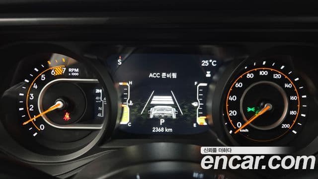 Jeep Wrangler 2025 — ფოტო 8/20
