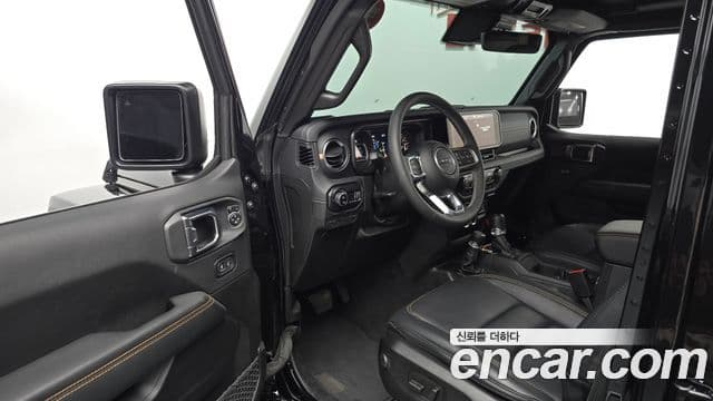 Jeep Wrangler 2025 — ფოტო 10/20