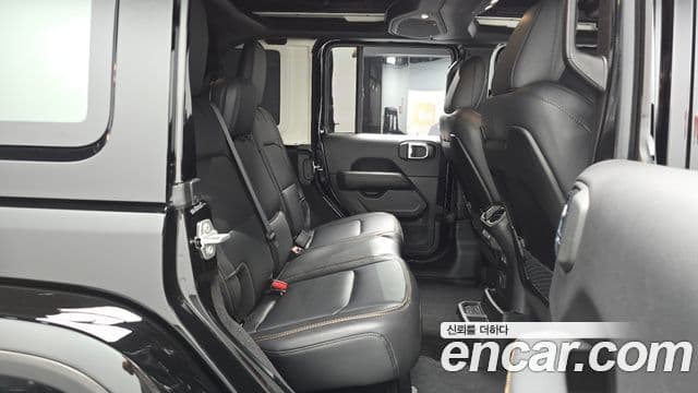 Jeep Wrangler 2025 — ფოტო 12/20