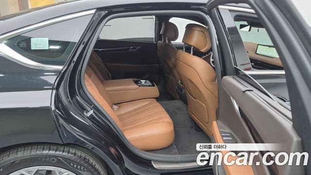 Genesis Electrified G80 2023 — Şəkil 11/20