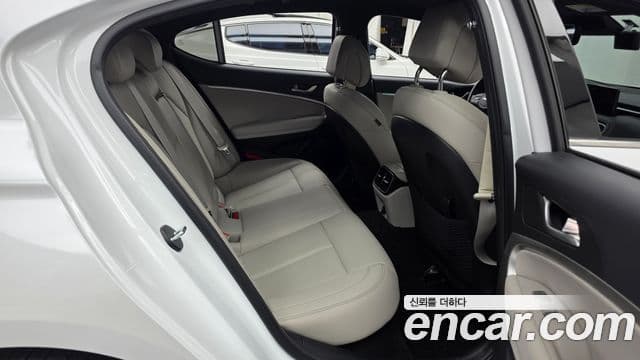 Genesis G70 2022 — Şəkil 12/20