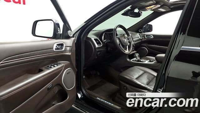 Jeep Grand Cherokee 2019 — Şəkil 10/20