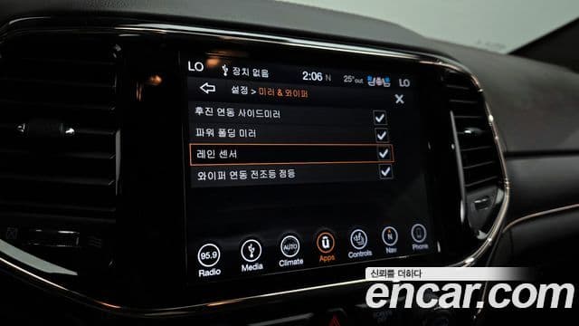 Jeep Grand Cherokee 2019 — Şəkil 17/20