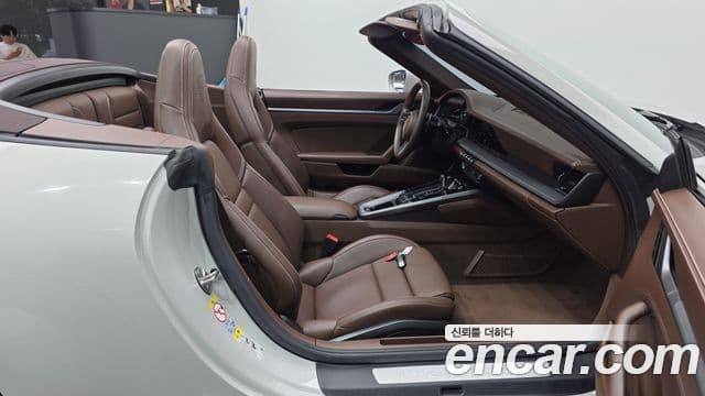 Porsche 911 2023 — ფოტო 11/20