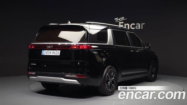 Kia Carnival 2022 — Фото 2/20