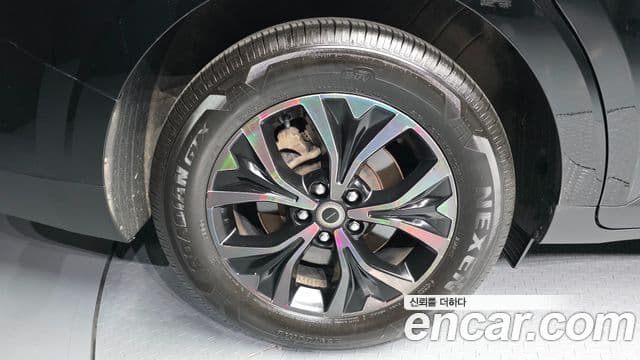 Kia Carnival 2022 — Фото 5/20
