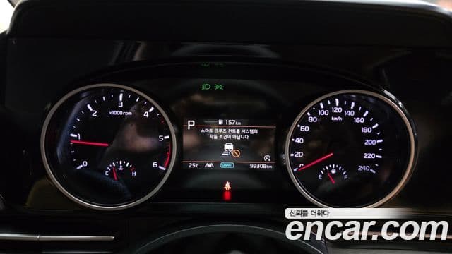 Kia Carnival 2022 — Фото 8/20