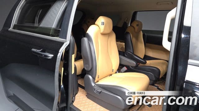 Kia Carnival 2022 — Фото 12/20