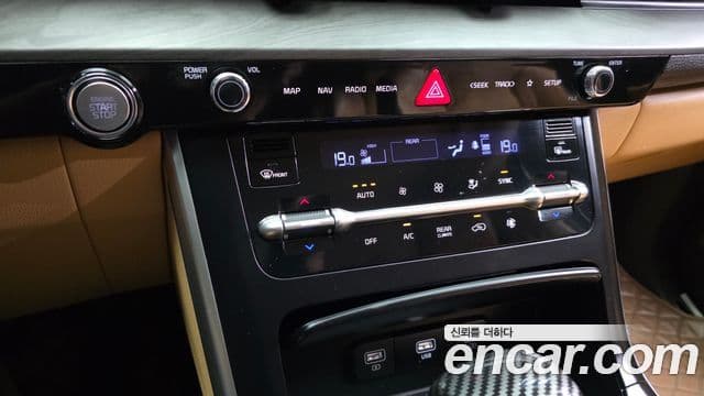 Kia Carnival 2022 — Фото 17/20
