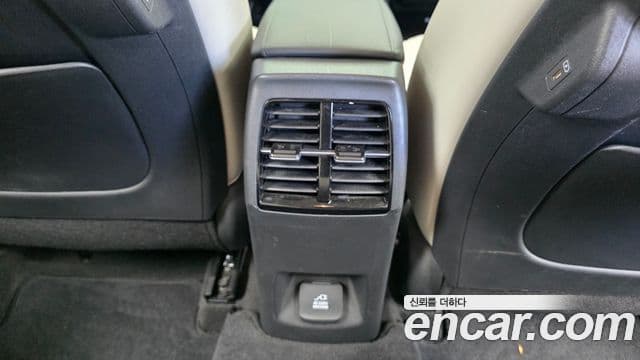 Kia Niro 2022 — Фото 18/20