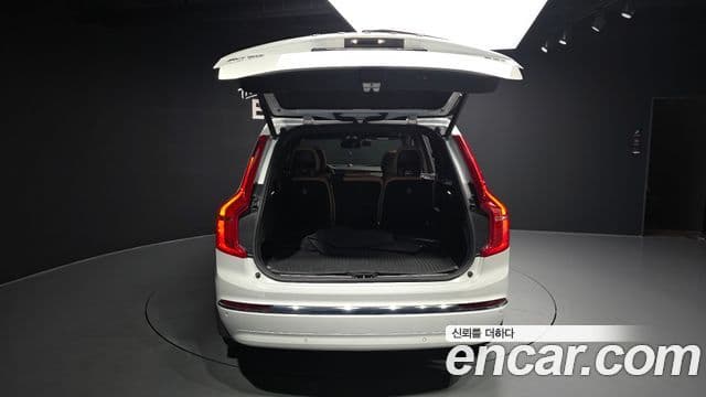 Volvo XC90 2023 — Фото 20/20