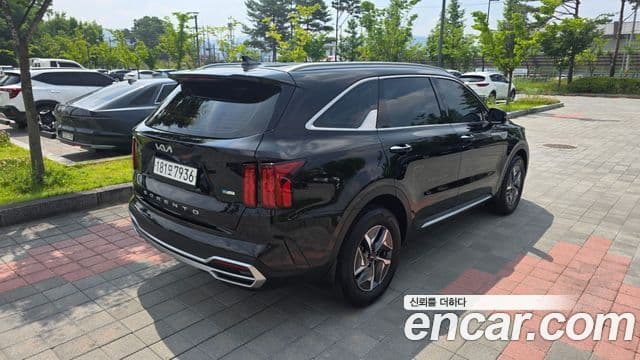 Kia Sorento 2022 — Фото 6/20