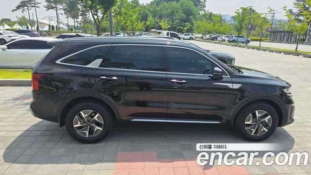 Kia Sorento 2022 — Фото 10/20