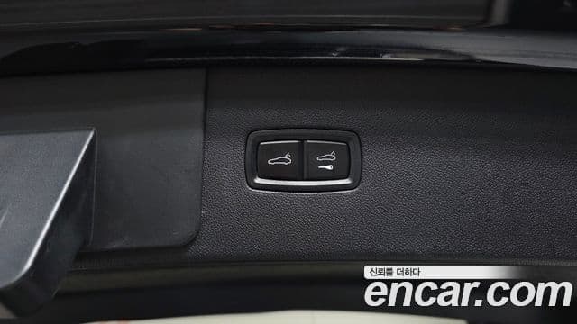 Porsche Cayenne 2019 — Photo 13/32