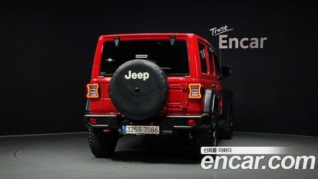 Jeep Wrangler 2021 — Фото 4/20
