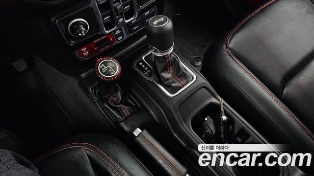 Jeep Wrangler 2021 — Фото 9/20