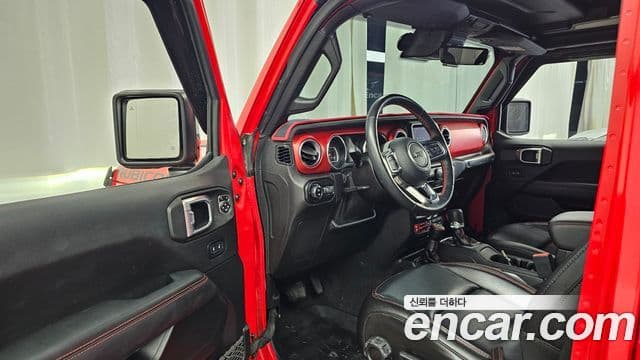 Jeep Wrangler 2021 — Фото 10/20