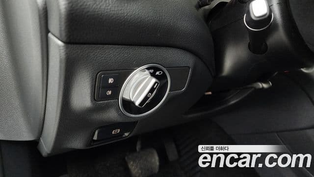 Mercedes-Benz GLA-Class 2018 — Photo 17/32