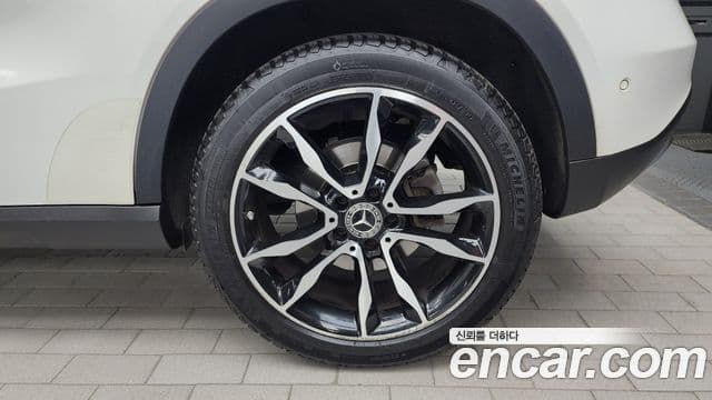 Mercedes-Benz GLA-Class 2018 — Photo 1/32