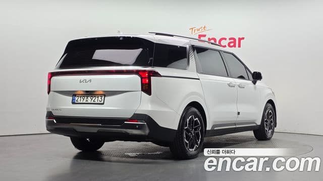 Kia Carnival 2023 — Şəkil 2/20