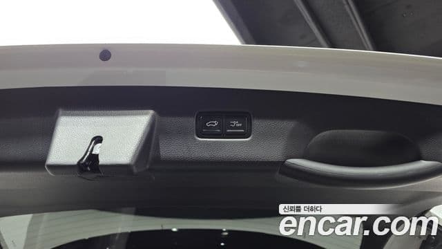 Kia Carnival 2023 — Şəkil 15/20