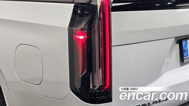 Cadillac Escalade 2023 — Photo 33/39