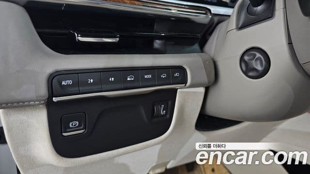 Cadillac Escalade 2023 — Photo 26/39
