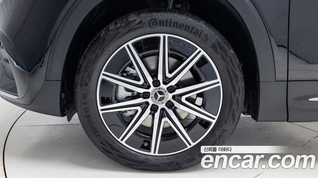 Mercedes-Benz EQB 2025 — ფოტო 4/19