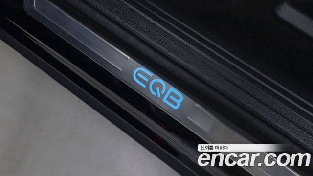 Mercedes-Benz EQB 2025 — ფოტო 16/19