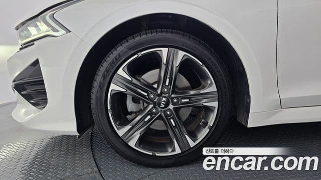 Kia K5 2020 — ფოტო 5/20
