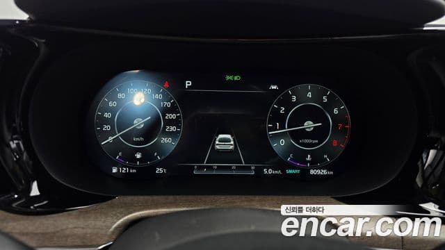 Kia K5 2020 — ფოტო 8/20