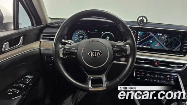 Kia K5 2020 — ფოტო 13/20