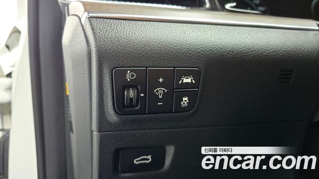 Kia K5 2020 — ფოტო 18/20