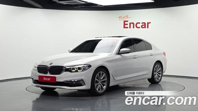 BMW 5 Series 2019 — Photo 7/20