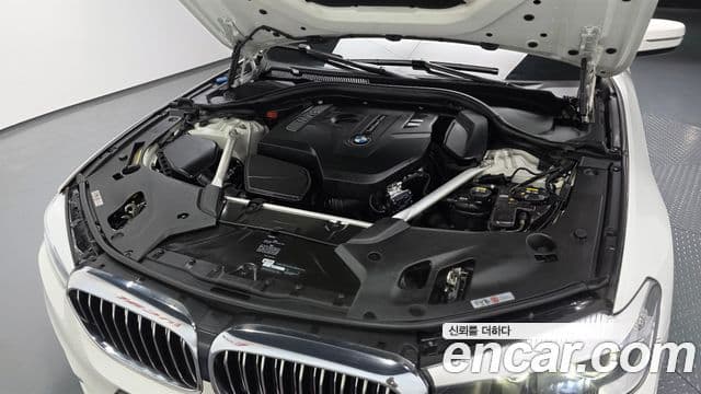 BMW 5 Series 2019 — Photo 3/20