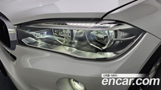 BMW X6 2018 — ფოტო 30/32