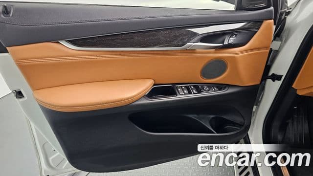 BMW X6 2018 — ფოტო 26/32