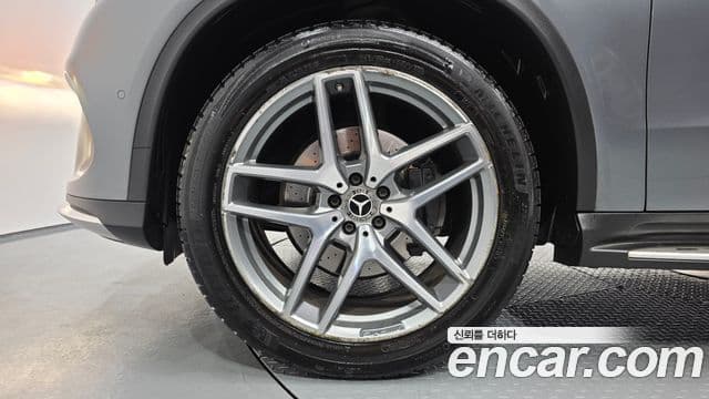 Mercedes-Benz GLE-Class 2018 — ფოტო 5/20