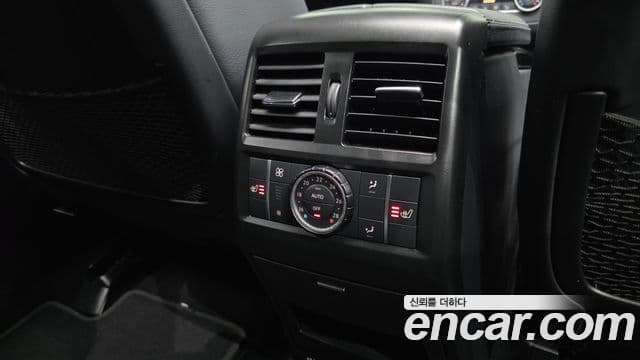 Mercedes-Benz GLE-Class 2018 — ფოტო 19/20